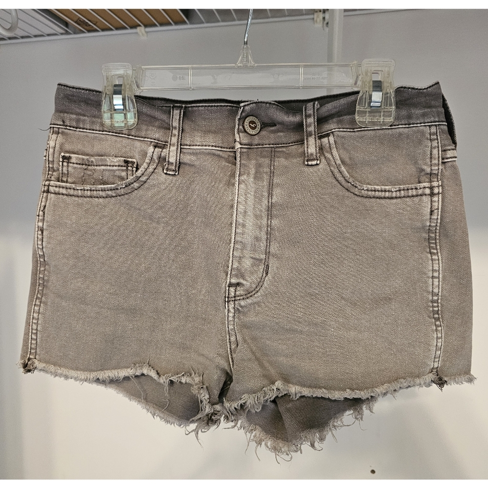Hollister High-Waisted Short - Gray - Size 3/26 - NEARLY NEW CONDITION